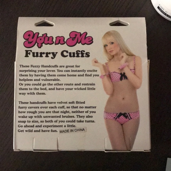 Red Furry cuffs - Picture 2 of 4